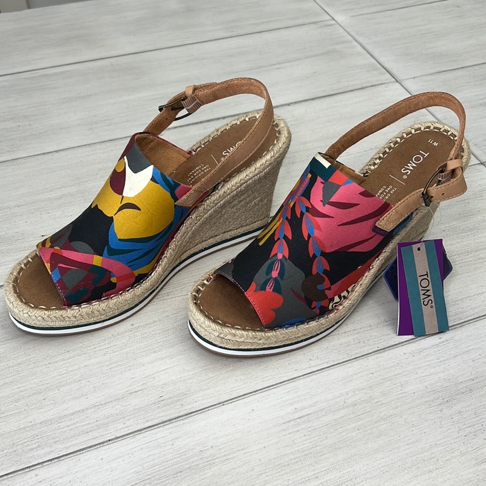 NWT Toms Ortolite Wedges Size 11w